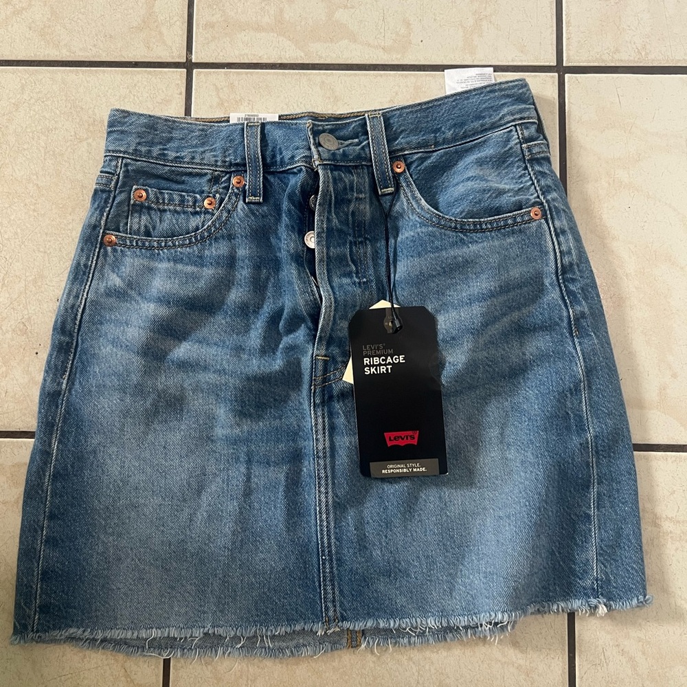 Levi's Blue Mini Pencil Skirt new with tags never worn size 26 original cost 80$